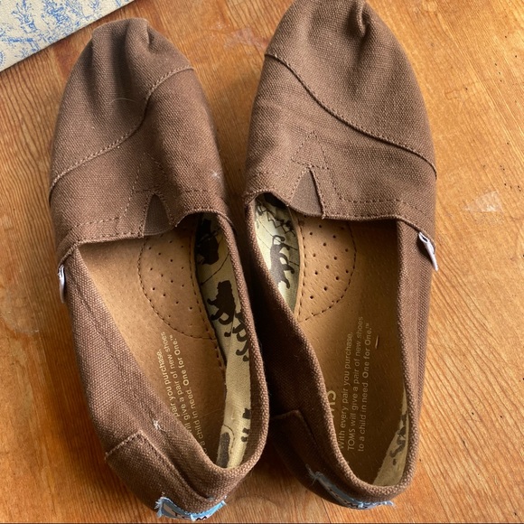 Toms Shoes - Picture 3 of 6
